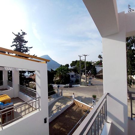 Appartamento Odyssey By Climbing House Myrties Esterno foto